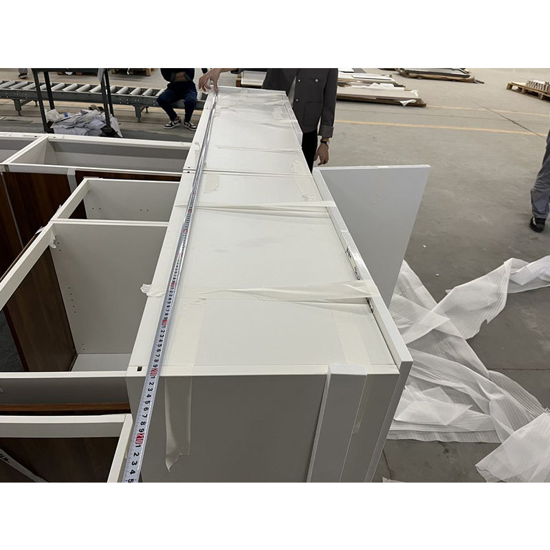 Custom Modern Shaker Matte Lacquer Kitchen Cabinets with Island for Apartments & Homes