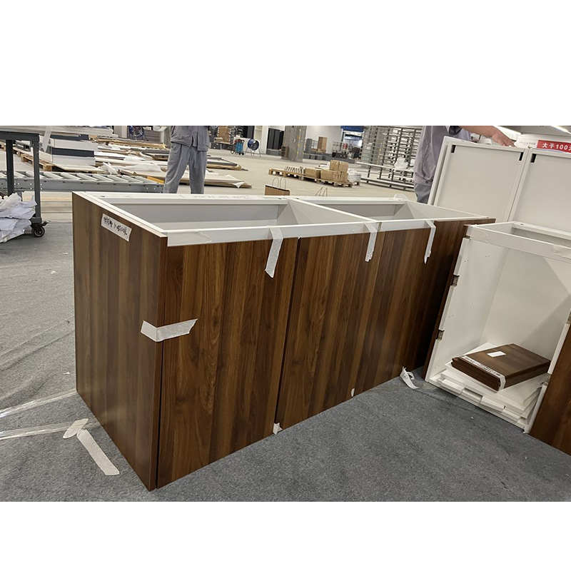 Elegant European L-Shaped Modular Kitchen Cabinet Set with Wall-Mounted Units & Small Island