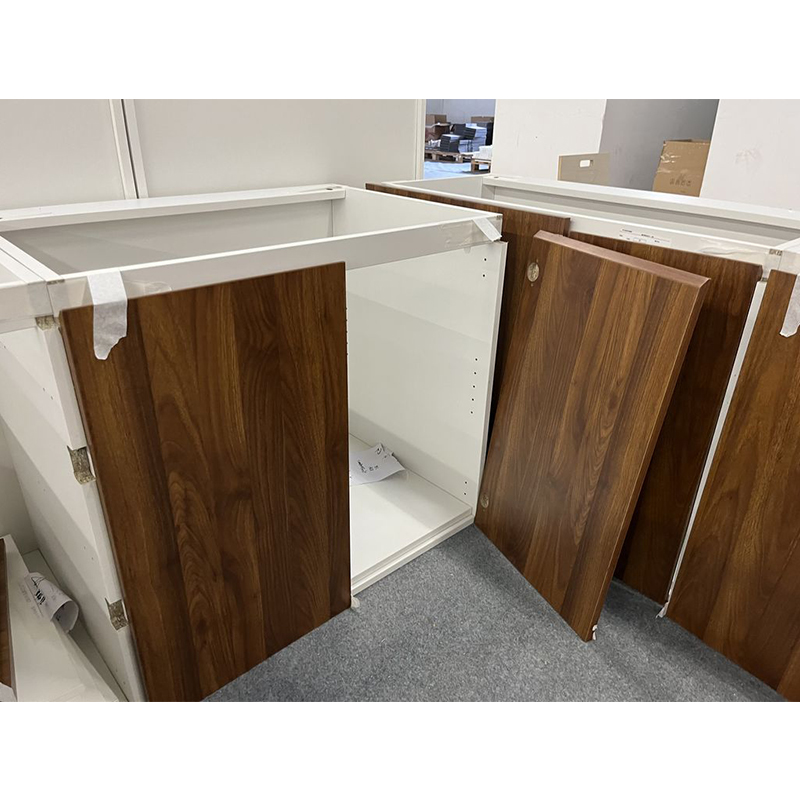 Elegant European L-Shaped Modular Kitchen Cabinet Set with Wall-Mounted Units & Small Island